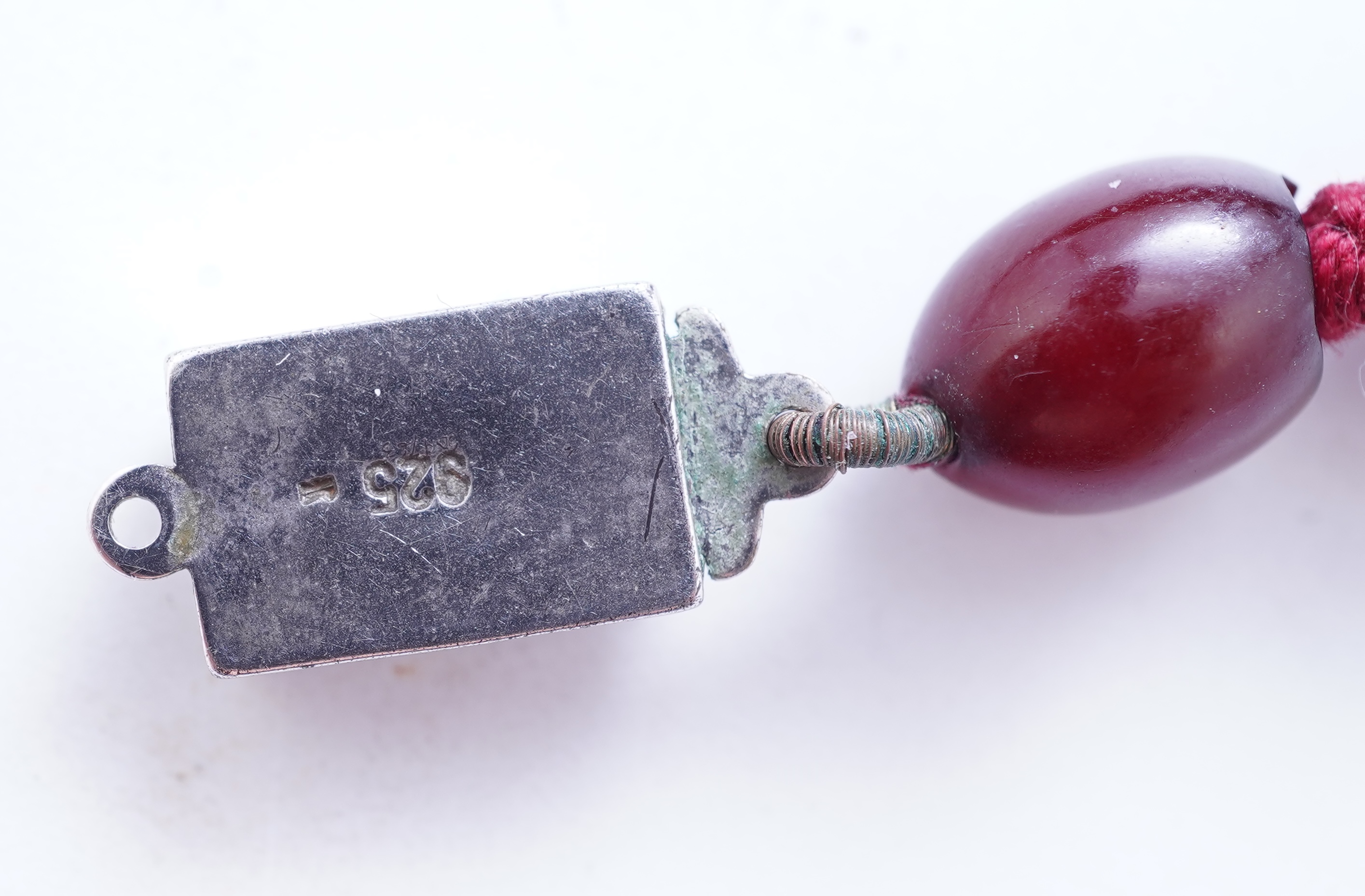 A cherry bakelite 'amber' necklace